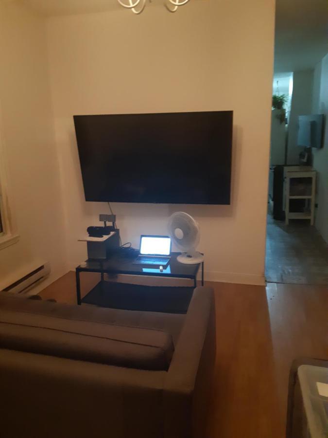 مونتريال Check-In 1Pm To 11Pm II Room B المظهر الخارجي الصورة